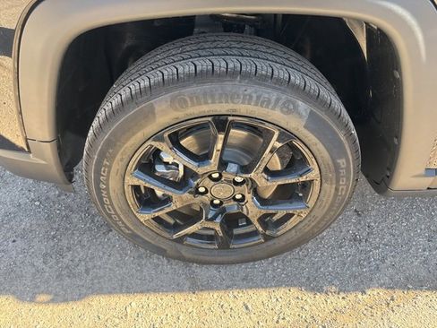 New 2026 Jeep Compass Latitude image 8