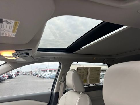 Used 2023 Nissan Rogue SV w/ SV Premium B Package image 25