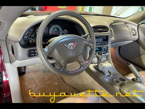 Used 2003 Chevrolet Corvette Coupe w/ Preferred Equipment Group RWD image 14