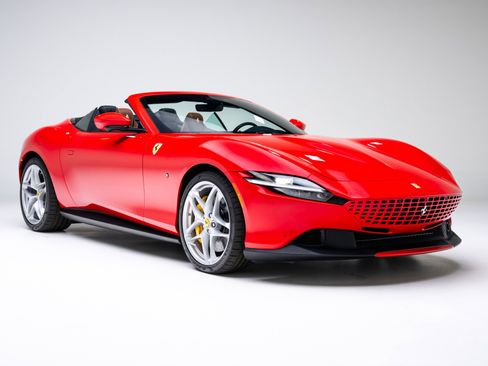 Used 2025 Ferrari Roma Spider image 38