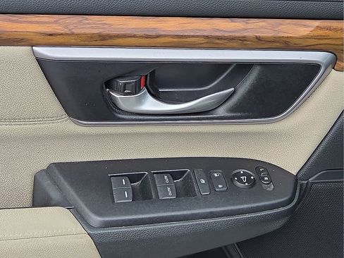 Used 2017 Honda CR-V EX image 12