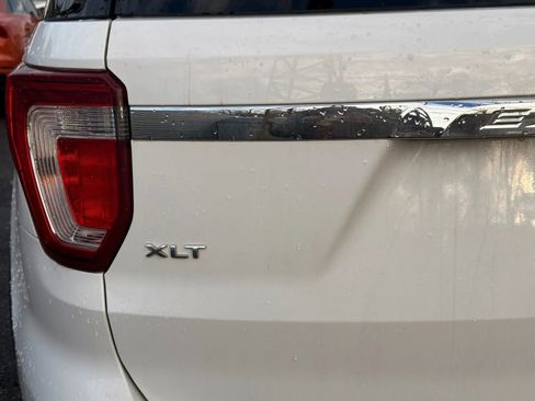 Used 2018 Ford Explorer XLT w/ Equipment Group 202A image 39