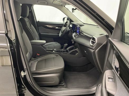 Used 2025 Chevrolet TrailBlazer LT AWD/4WD image 15