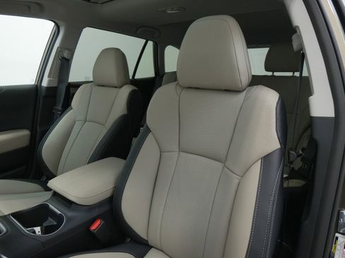 Used 2025 Subaru Outback Limited image 24