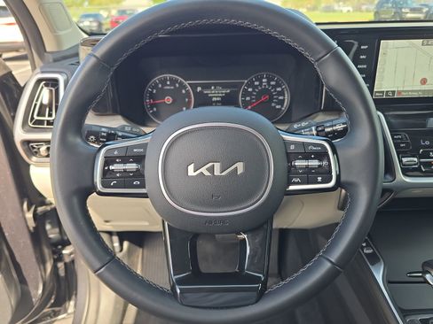 Used 2023 Kia Sorento EX w/ Panoramic Sunroof Package FWD image 25