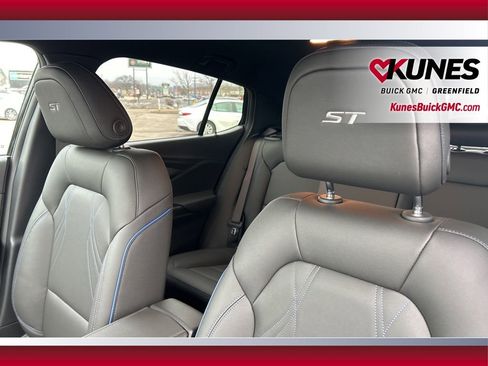 New 2026 Buick Envista Sport Touring w/ Convenience I Package image 17