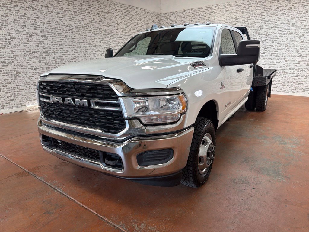 Used 2024 RAM 3500 SLT w/ Quick Order Package 2YG SLT AWD/4WD image 3