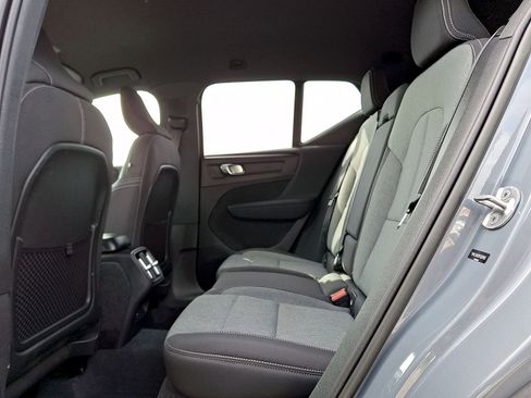 Used 2023 Volvo XC40 B5 Core AWD/4WD image 20