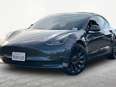 Used 2023 Tesla Model 3 Performance image 3