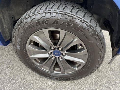Used 2018 Ford F150 Lariat w/ Equipment Group 502A Luxury AWD/4WD image 11