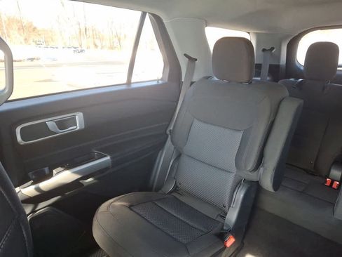Certified 2023 Ford Explorer XLT image 12