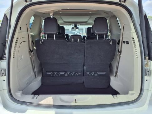 Used 2019 Chrysler Pacifica Limited FWD image 25