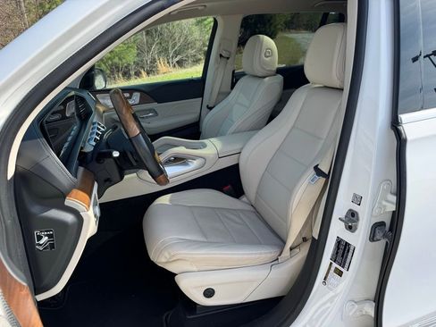 Used 2022 Mercedes-Benz GLS 450 4MATIC image 25