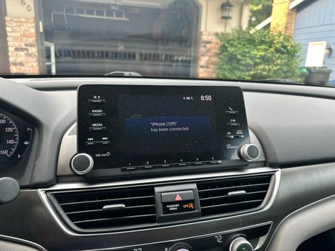 Used 2019 Honda Accord LX image 11
