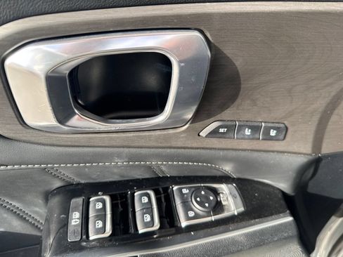 Used 2025 Kia Sorento SX Prestige AWD/4WD image 5