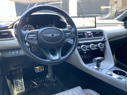 Used 2023 Genesis G70 2.0T w/ Sport Prestige Package image 17
