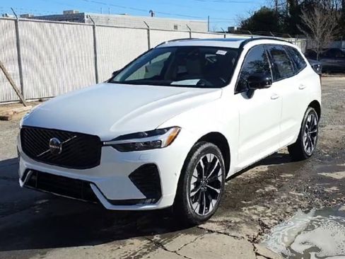 New 2026 Volvo XC60 B5 Ultra w/ Protection Package Premier image 8
