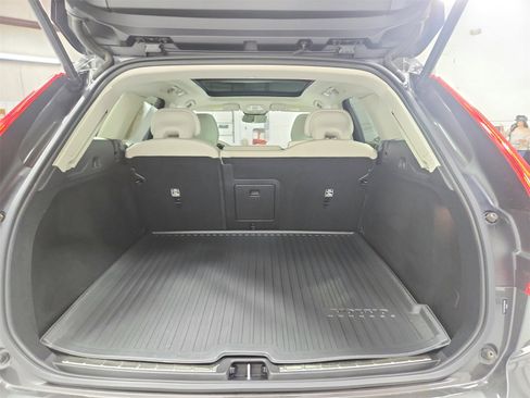 Used 2024 Volvo XC60 B5 Plus w/ Protection Package Premier image 42