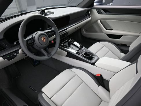 New 2026 Porsche 911 Carrera 4S AWD/4WD image 4