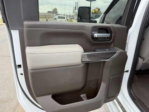 Certified 2022 Chevrolet Silverado 3500 LTZ w/ LTZ Convenience Package image 45