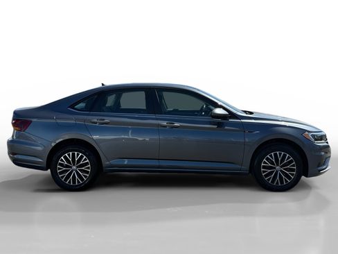 Used 2019 Volkswagen Jetta SEL w/ Cold Weather Package FWD image 6