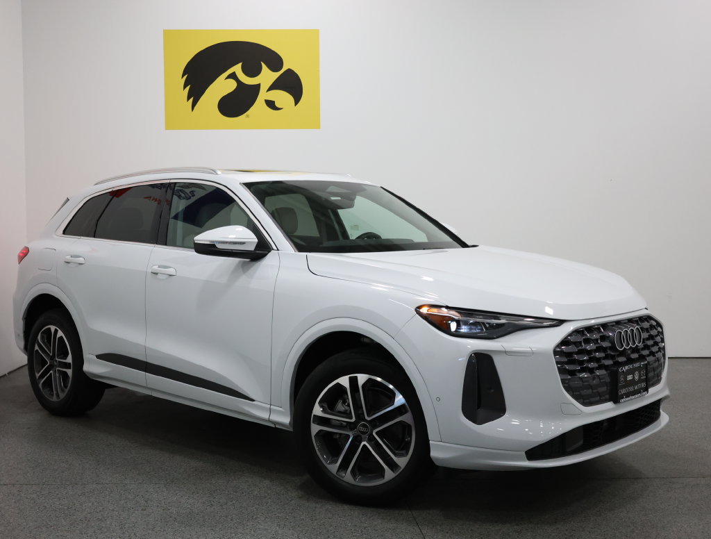 Used 2025 Audi Q5 Premium w/ Premium Plus AWD/4WD image 2