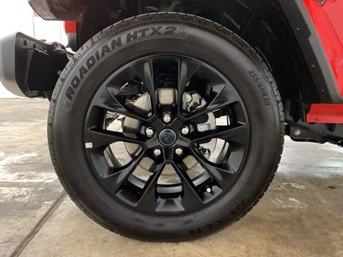 Used 2025 Jeep Wrangler Unlimited Sahara w/ Safety Group image 17