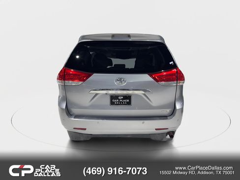 Used 2013 Toyota Sienna Limited w/ Premium Pkg FWD image 12