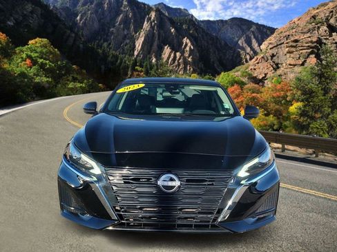 Used 2023 Nissan Altima 2.5 SL AWD/4WD image 6