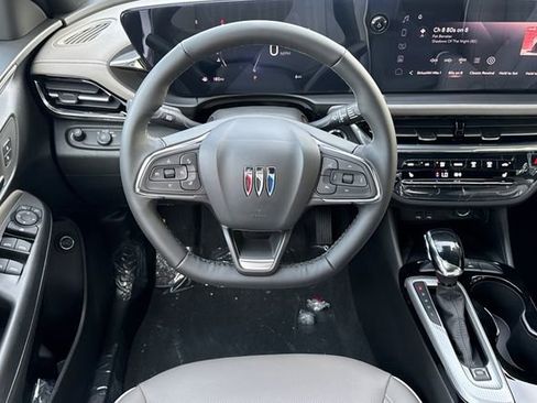 New 2026 Buick Envista Avenir image 15