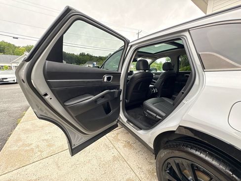 Used 2022 Kia Sorento SX AWD/4WD image 42