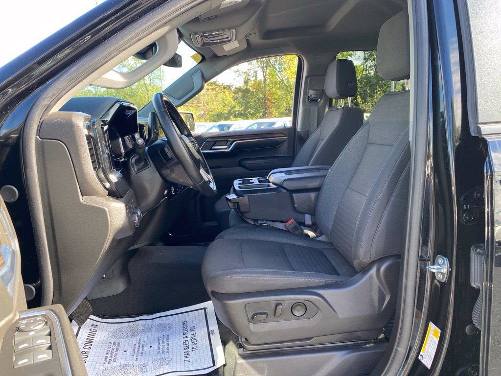 Certified 2024 Chevrolet Silverado 1500 LT AWD/4WD image 13