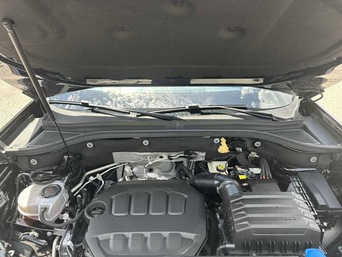Used 2024 Volkswagen Atlas SEL AWD/4WD image 13