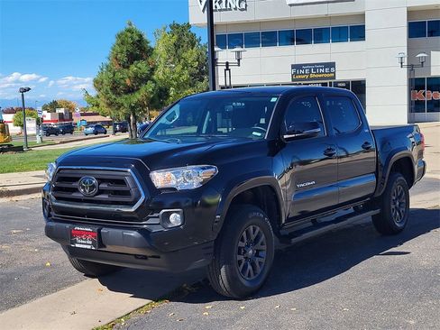 Used 2021 Toyota Tacoma SR5 w/ Technology Package image 9