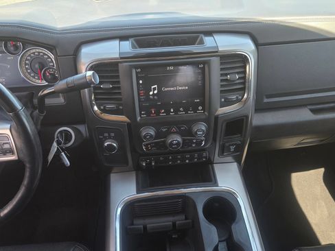 Used 2018 RAM 2500 Laramie w/ Sport Appearance Group AWD/4WD image 10
