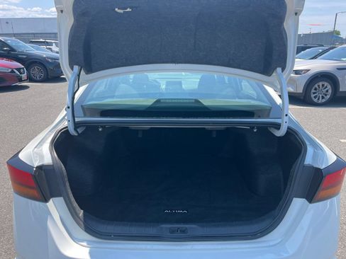 Used 2025 Nissan Altima 2.5 SV FWD image 27