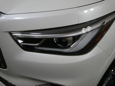 Used 2024 INFINITI QX80 Luxe image 13