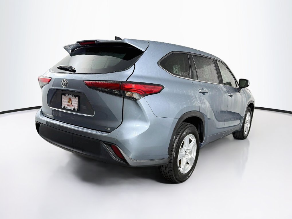 Used 2022 Toyota Highlander LE FWD image 10