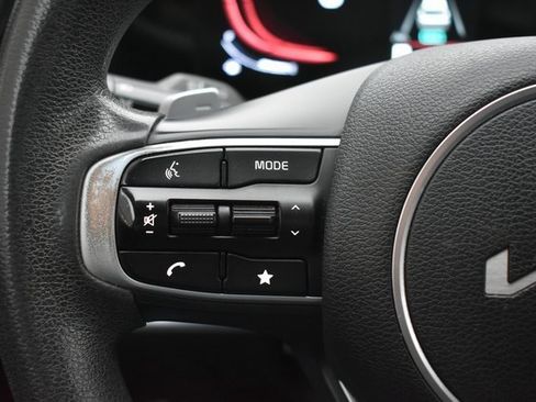 Used 2023 Kia Sportage LX image 19