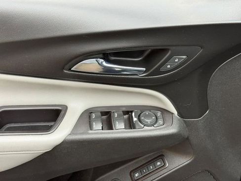 Used 2021 Chevrolet Equinox Premier FWD image 16