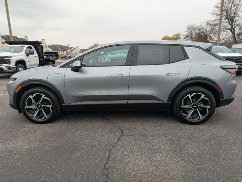 New 2026 Chevrolet Equinox EV LT image 7