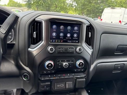 Used 2021 GMC Sierra 1500 AT4 w/ AT4 Preferred Package AWD/4WD image 13