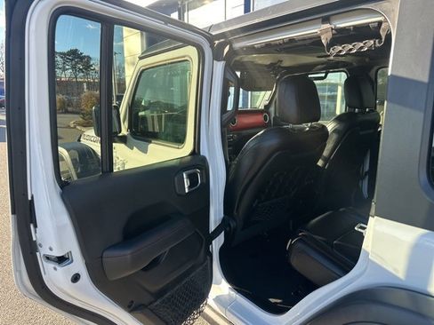 Used 2020 Jeep Wrangler Unlimited Rubicon w/ Dual Top Group image 39