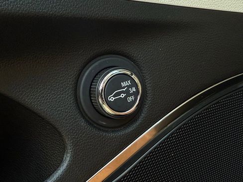 Used 2023 Buick Enclave Avenir w/ Avenir Technology Package image 34