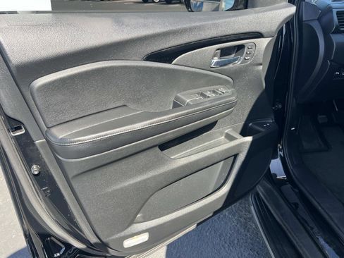 Used 2016 Honda Pilot Elite image 6
