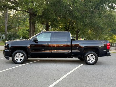 Used 2017 Chevrolet Silverado 1500 LT w/ All Star Edition AWD/4WD image 3