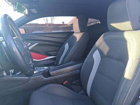 Used 2016 Chevrolet Camaro LT w/ Technology Package image 9