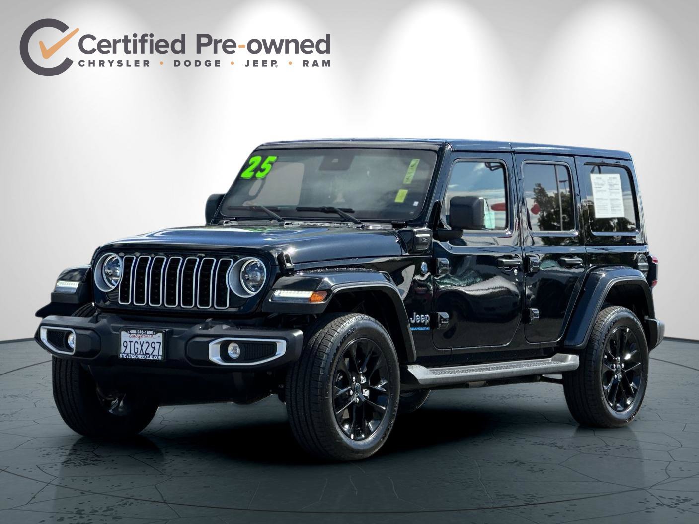 Used 2025 Jeep Wrangler Unlimited Sahara AWD/4WD image 8