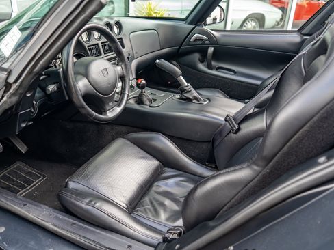 Used 2000 Dodge Viper RT/10 RWD image 11