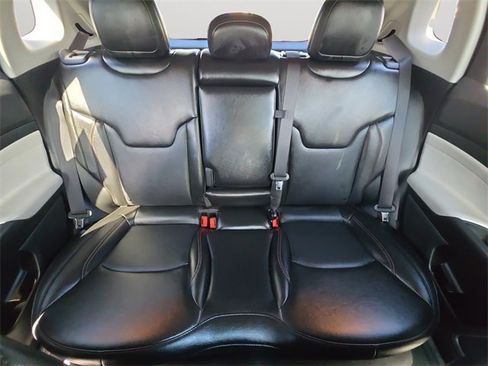 Used 2022 Jeep Compass Limited w/ Sun and Sound Group image 17